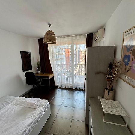 New Two Bedroom Apartment With Balcony Софія Екстер'єр фото